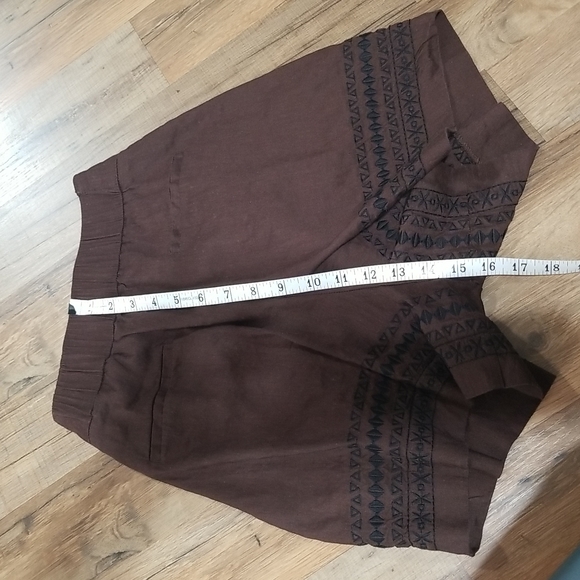 Apt. 9 Brown Linen Blend Taylored Mid-Rise Embroidered Pocketed Shorts - Picture 14 of 14